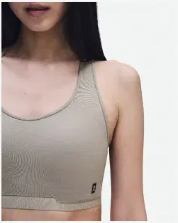 On Running Train Bra Femme – 2/5