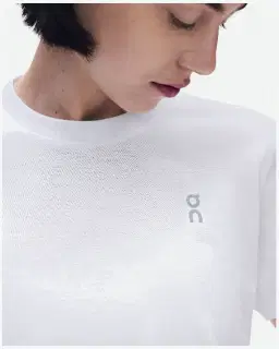 On Running Train-T Crop Femme – 2/5