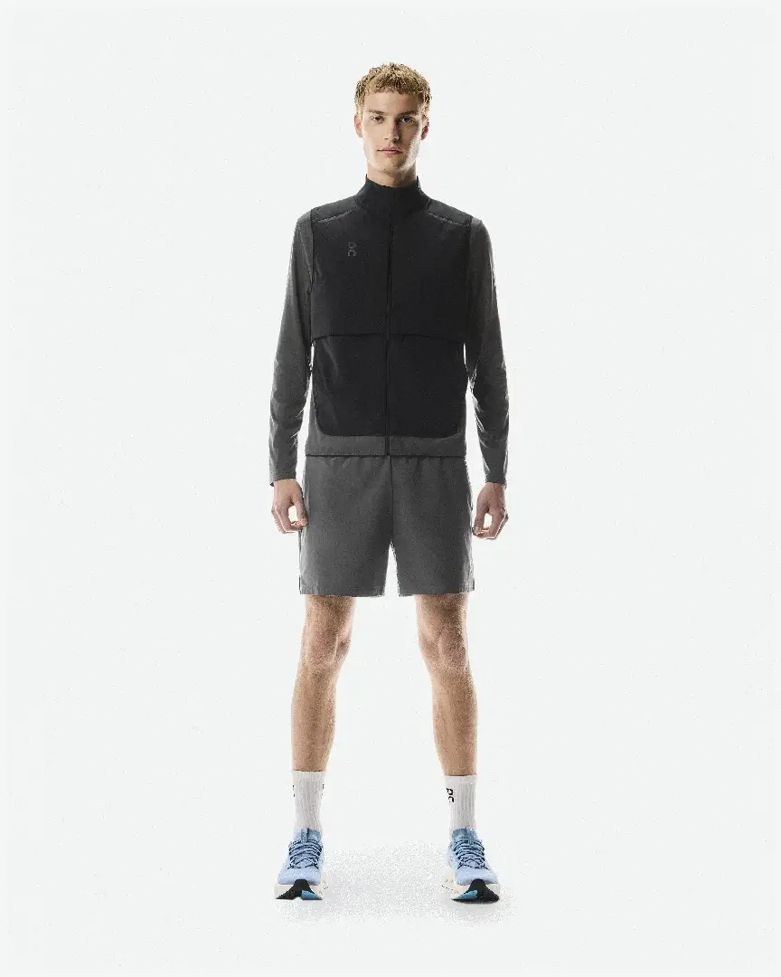 On Running Weather Vest M