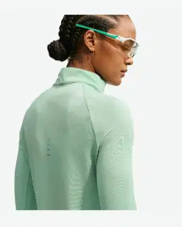 Pull 1/4 zip anti-UV Dri-FIT Nike Swift Femme – 2/4