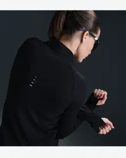 Pull 1/4 zip anti-UV Dri-FIT Nike Swift Femme – 2/4