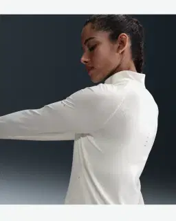 Pull 1/4 zip anti-UV Dri-FIT Nike Swift Femme – 2/4