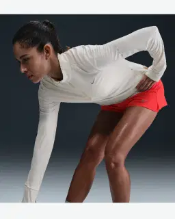 Pull 1/4 zip anti-UV Dri-FIT Nike Swift Femme – 3/4