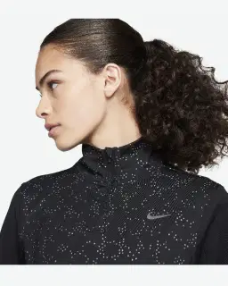 Pull 1/4 zip Nike Swift Femme – 3/4