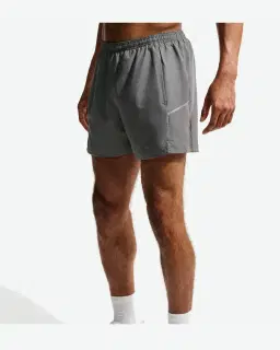 Short 13 cm 2-en-1 Dri-FIT Nike Miler Homme – 2/4