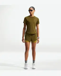 Short 2-en-1 taille mi-haute Dri-FIT Nike Swift Femme – 1/4
