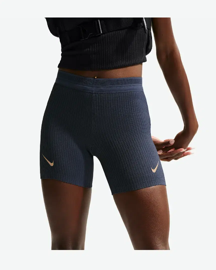 Short Ajusté Dri-Fit Adv Nike Aeroswift W - IU1063-437 (1) au meilleur prix !