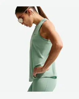 Short ajusté taille haute avec poches 10 cm Nike Swift Femme – 4/4