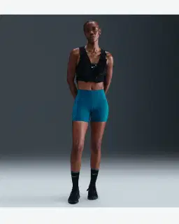 Short ajusté taille haute avec poches 10 cm Nike Swift Femme – 1/4