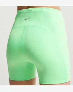 Short ajusté taille haute avec poches 10 cm Nike Swift Femme – 3/4