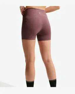 Short ajusté taille haute avec poches 10 cm Nike Swift Femme – 3/4