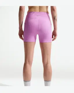 Short ajusté taille haute avec poches 10 cm Nike Swift Femme – 3/4