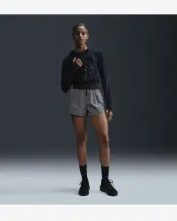 Short aux motifs réfléchissants Nike running Division non doublé 8 cm Femme – 1/4