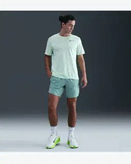 Short avec sous-short intégré 18 cm Dri-FIT Nike Stride Homme – 1/4