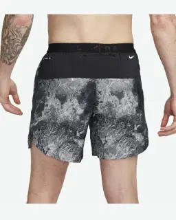 Short avec sous-short intégré 18 cm Dri-FIT Nike Stride Homme – 3/4