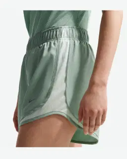 Short Dri-FIT taille mi-haute avec sous-short intégré Nike Tempo Femme – 3/4