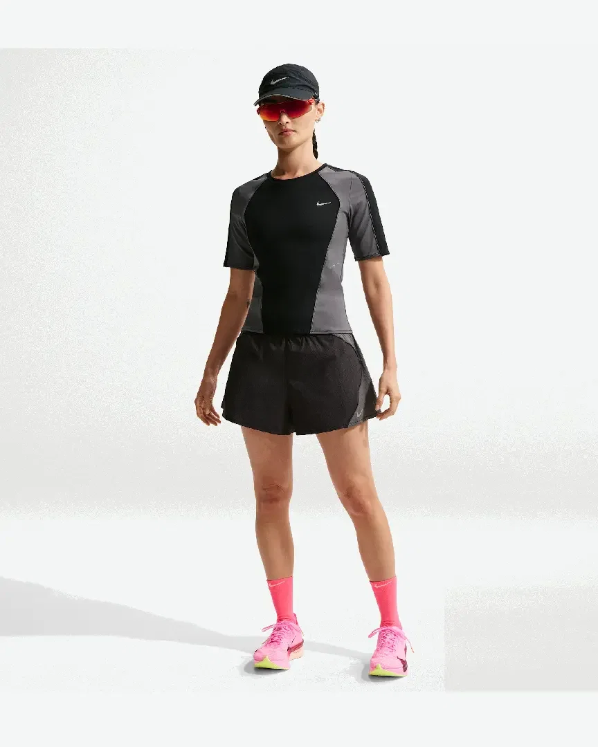 Short taille haute déperlant avec sous-short intégré Nike Swift Femme