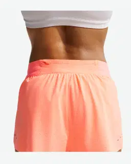 Short taille mi-haute avec sous-short intégré Dri-FIT Nike Swift 6 cm Femme – 3/4