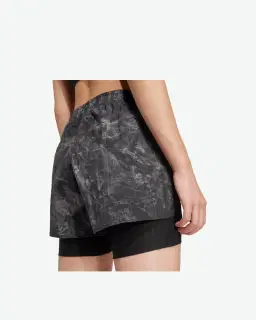 Shorts adidas Own the Run Spray Dye 2in1 Femme – 3/4