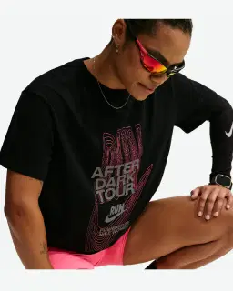 T-shirt à manches courtes Dri-FIT Nike After Dark Tour Femme – 3/4