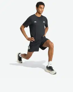 t-shirt adidas graphique run essentials Homme – 3/4