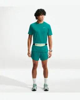 Tee-shirt à manches courtes et motifs réfléchissants Dri-FIT ADV Nike Stride Homme – 4/4