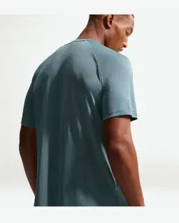 Tee-shirt à manches courtes et motifs réfléchissants Dri-FIT ADV Nike Stride Homme – 2/4