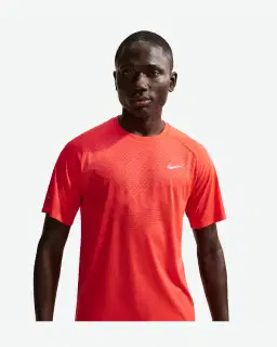 Tee-shirt à manches courtes et motifs réfléchissants Dri-FIT ADV Nike Stride Homme – 1/4