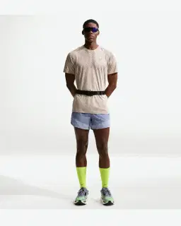 Tee-shirt à manches courtes et motifs réfléchissants Dri-FIT ADV Nike Stride Homme – 4/4