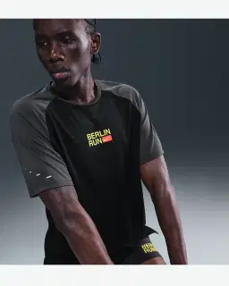 Tee-shirt Nike Stride Berlin Marathon Homme – 3/4