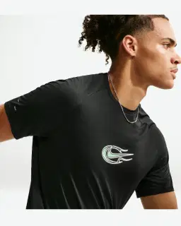 Tee-shirt à manches courtes et motifs réfléchissants Dri-FIT ADV Nike Stride Homme – 3/4