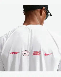 Tee-shirt à manches courtes et motifs réfléchissants Dri-FIT ADV Nike Stride Homme – 2/4