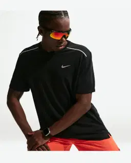 Tee-shirt à manches courtes et protection UV Dri-FIT Nike Miler Homme – 3/4