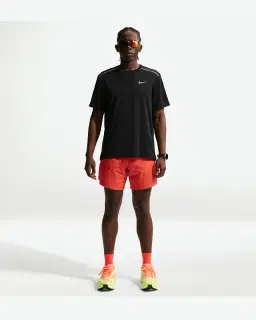 Tee-shirt à manches courtes et protection UV Dri-FIT Nike Miler Homme – 4/4
