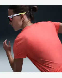 Tee-shirt à manches courtes Dri-FIT Nike One Swoosh Femme – 2/4