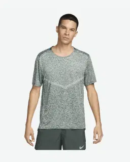 Tee-shirt à manches courtes Dri-FIT Nike Rise 365 Homme – 1/4