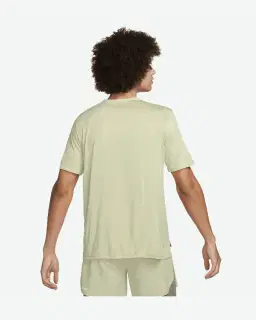 Tee-shirt à manches courtes Dri-FIT Nike Rise 365 Homme – 2/4