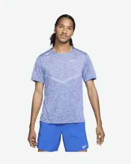 Tee-shirt à manches courtes Dri-FIT Nike Rise 365 Homme – 1/4