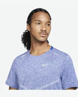 Tee-shirt à manches courtes Dri-FIT Nike Rise 365 Homme – 3/4