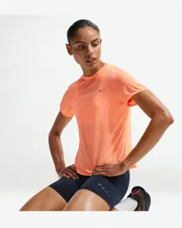 Tee-shirt à manches courtes Dri-FIT Nike Swift Breathe Femme – 1/4