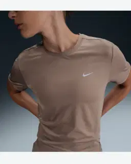 Tee-shirt à manches courtes Dri-FIT Nike Swift Wool Femme – 1/4