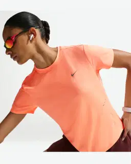 Tee-shirt à manches courtes Dri-FIT Nike Swift Wool Femme – 3/4