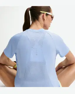 Tee-shirt à manches courtes Dri-FIT Nike Swift Wool Femme – 3/4