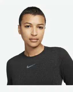 Tee-shirt à manches courtes Dri-FIT Nike Swift Wool Femme – 3/4