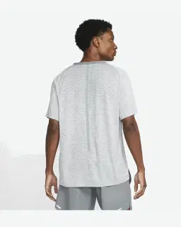 Tee-shirt à manches courtes Dri-FIT Nike TechKnit ADV Homme – 2/4