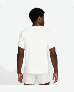 Tee-shirt à manches courtes Dri-FIT UV Nike Miler Flash Homme – 2/4