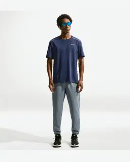 Tee-shirt à manches courtes et protection UV Dri-FIT Nike Miler Homme – 4/4