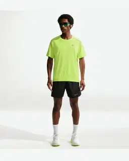Tee-shirt à manches courtes et protection UV Dri-FIT Nike Miler Homme – 4/4