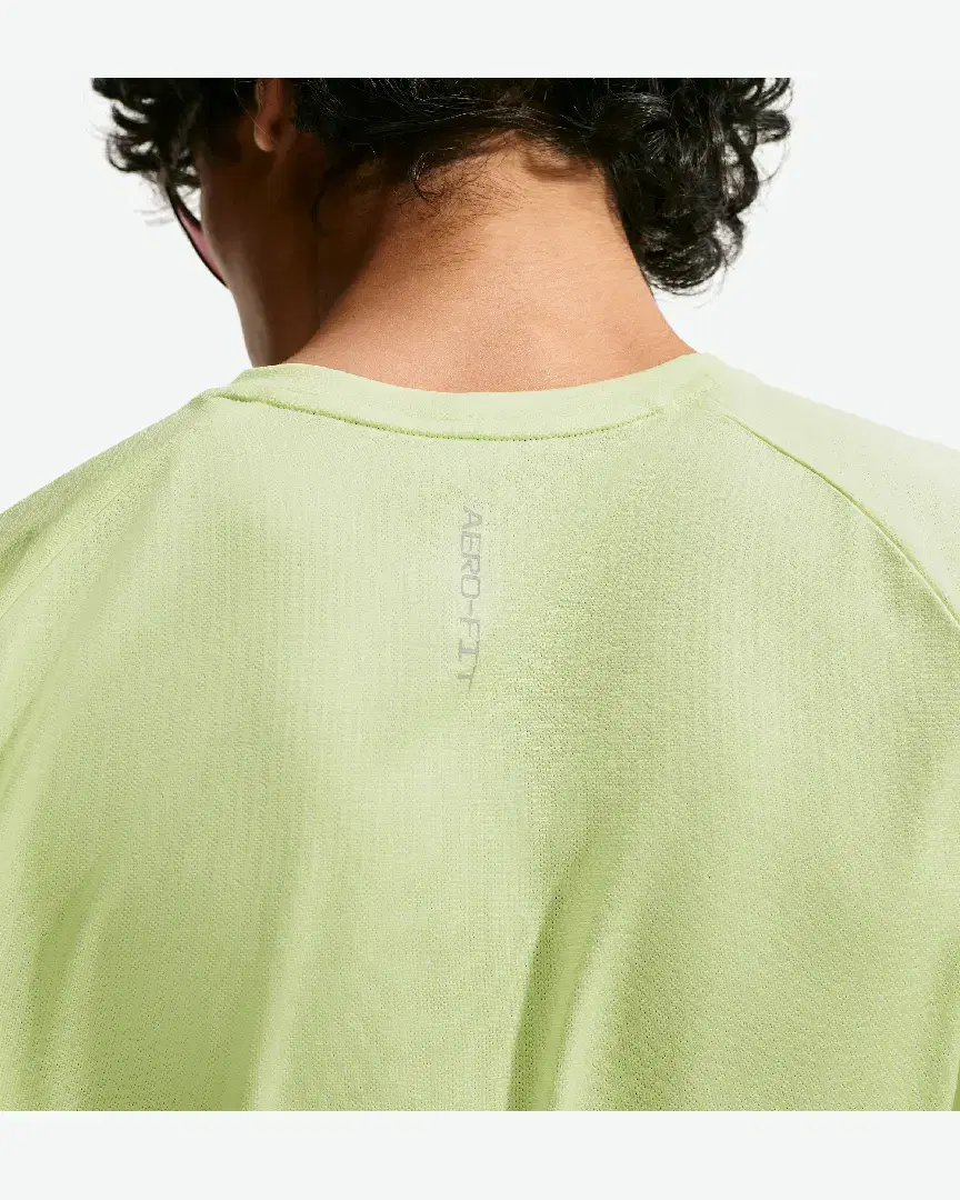 Tee-Shirt À Manches Courtes Et Motifs Réfléchissants Dri-Fit Adv Nike Stride M - IH0745-736 (1) au meilleur prix !
