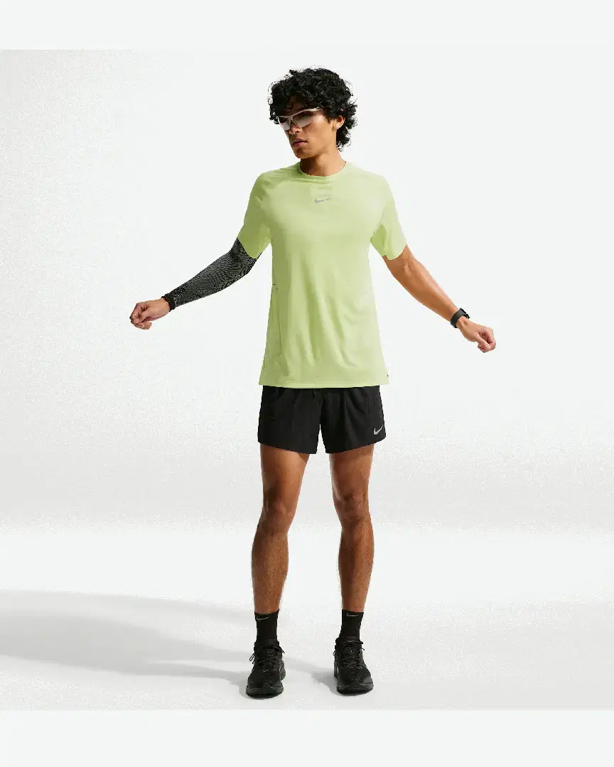 Tee-Shirt À Manches Courtes Et Motifs Réfléchissants Dri-Fit Adv Nike Stride M - IH0745-736 (3) au meilleur prix !
